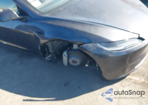 2024 Tesla Model 3 Long Range Dual Motor All-Wheel Drive/Rear-Wheel Drive z USA, uszkodzony, nr VIN 5YJ3E1EA8RF726421